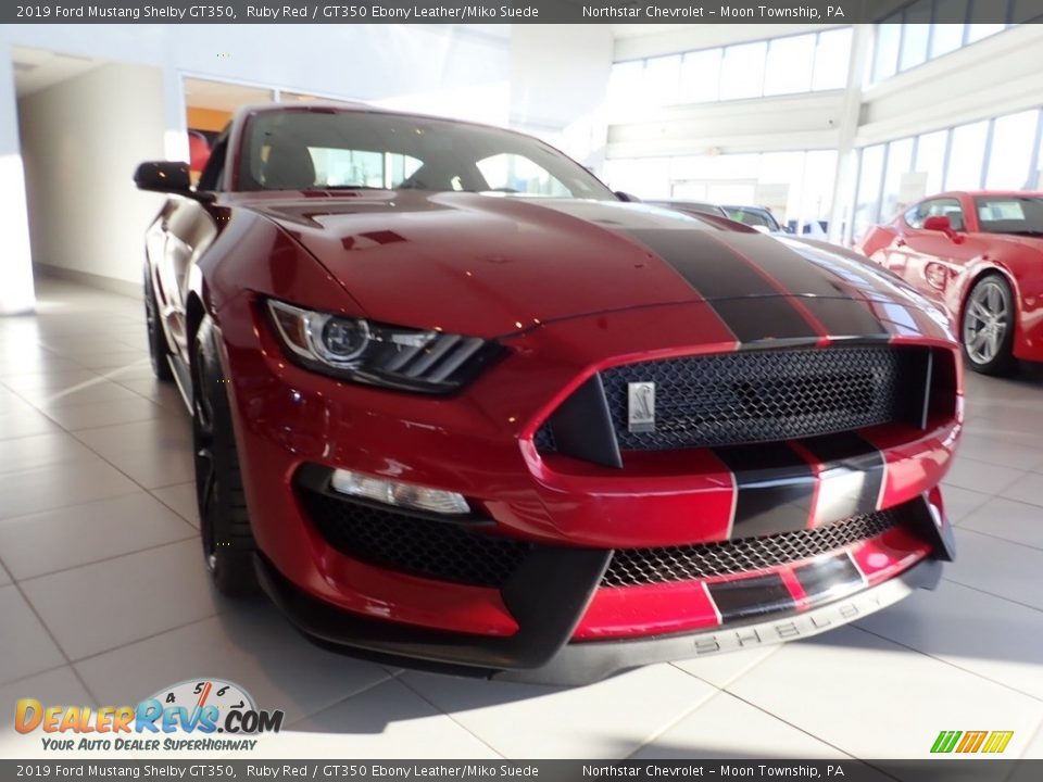 2019 Ford Mustang Shelby GT350 Ruby Red / GT350 Ebony Leather/Miko Suede Photo #11