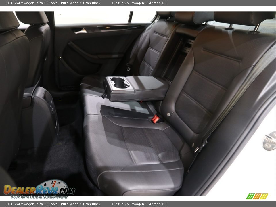 2018 Volkswagen Jetta SE Sport Pure White / Titan Black Photo #16