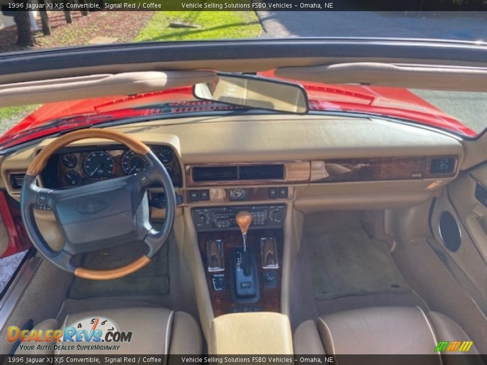 Dashboard of 1996 Jaguar XJ XJS Convertible Photo #4