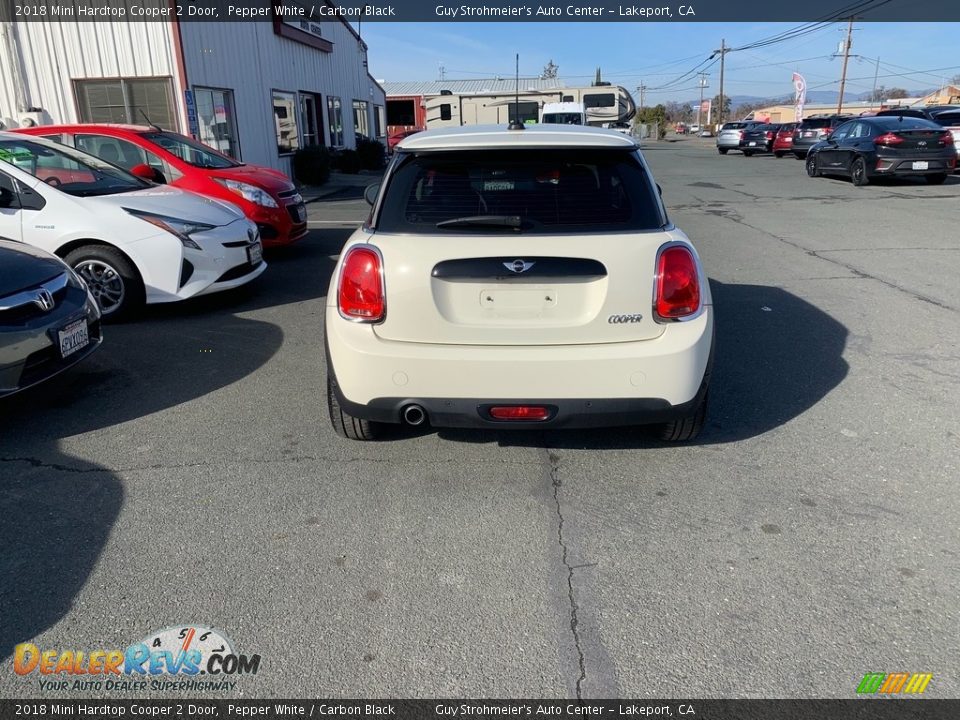 2018 Mini Hardtop Cooper 2 Door Pepper White / Carbon Black Photo #4