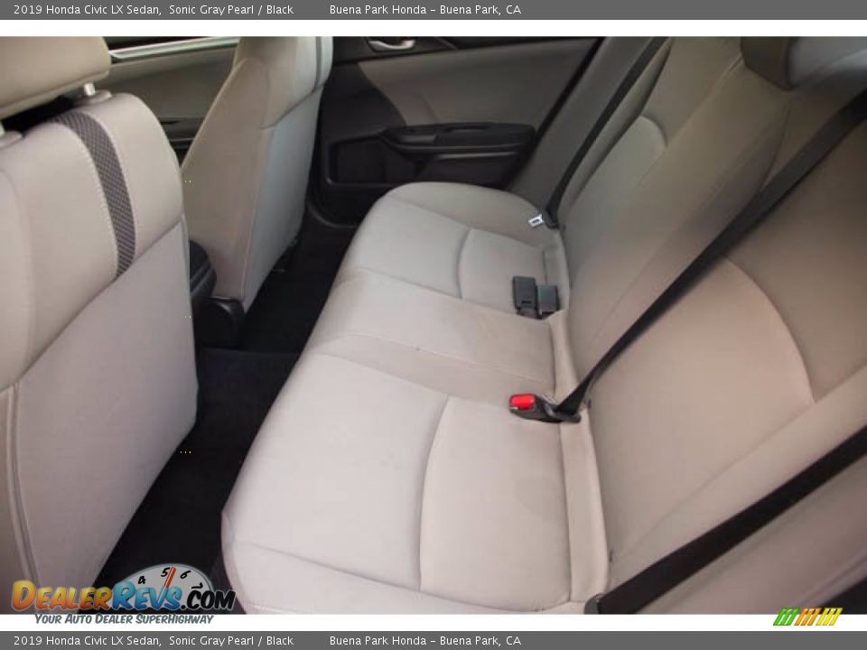 2019 Honda Civic LX Sedan Sonic Gray Pearl / Black Photo #4