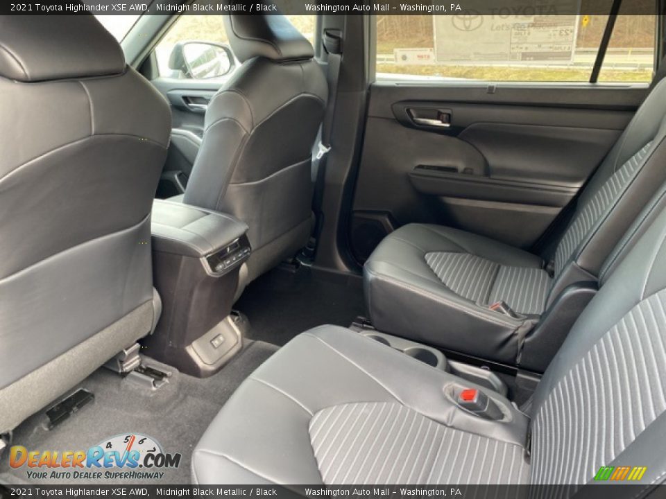 Rear Seat of 2021 Toyota Highlander XSE AWD Photo #28