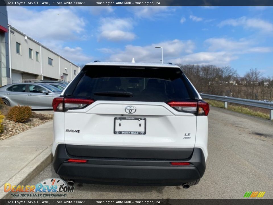 2021 Toyota RAV4 LE AWD Super White / Black Photo #14