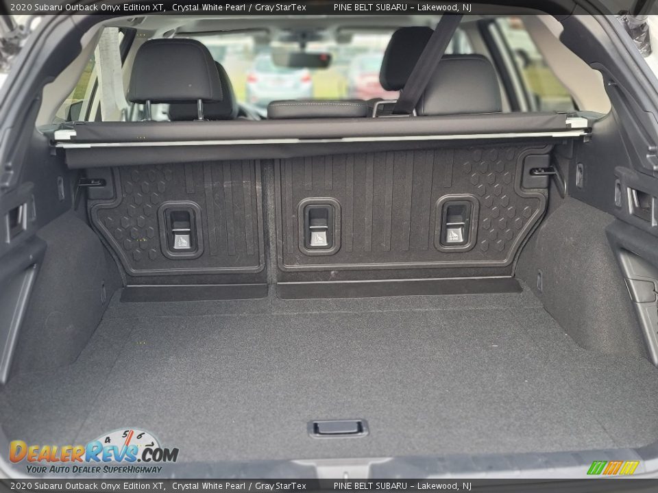 2020 Subaru Outback Onyx Edition XT Trunk Photo #29