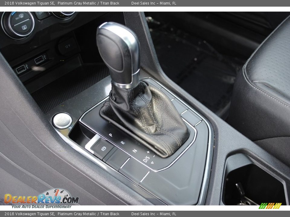 2018 Volkswagen Tiguan SE Shifter Photo #14