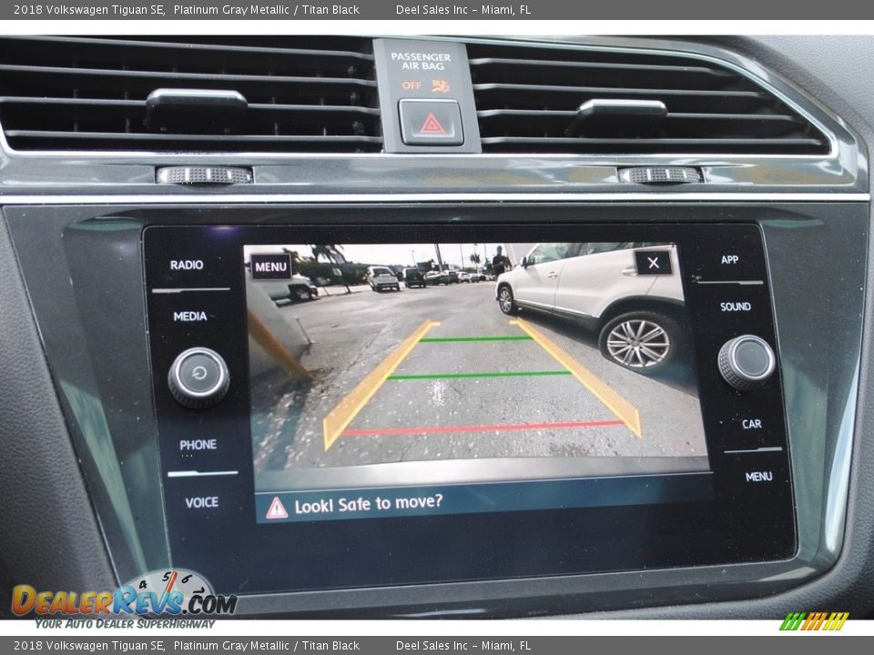2018 Volkswagen Tiguan SE Platinum Gray Metallic / Titan Black Photo #16