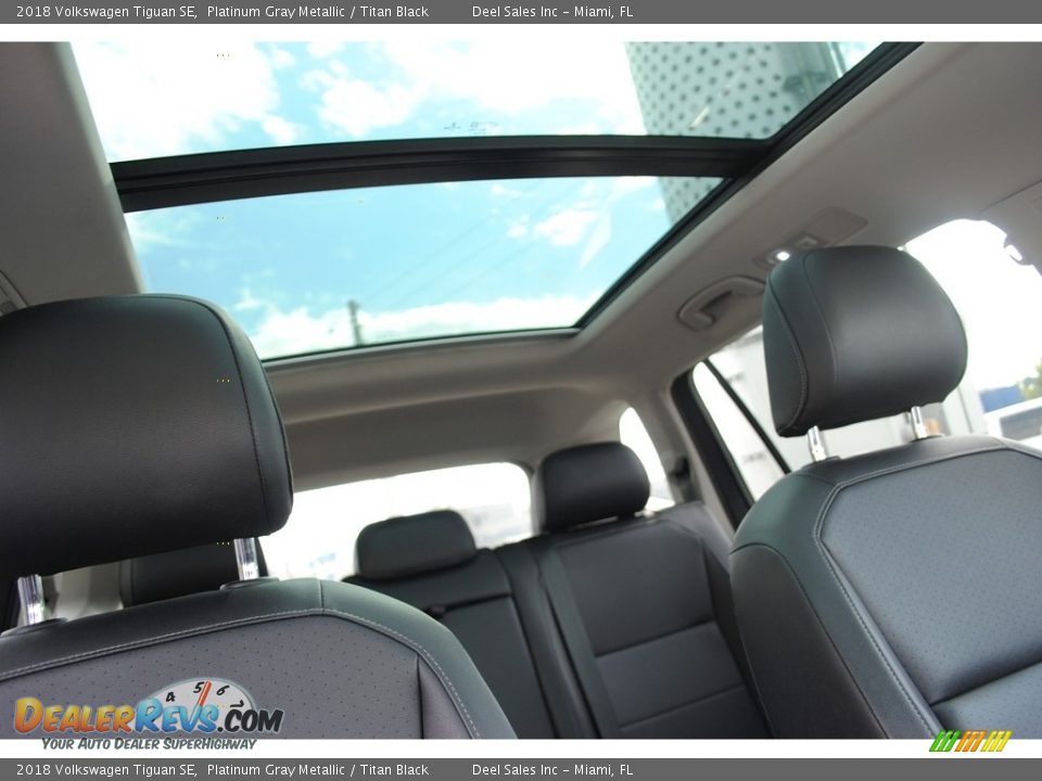 2018 Volkswagen Tiguan SE Platinum Gray Metallic / Titan Black Photo #19