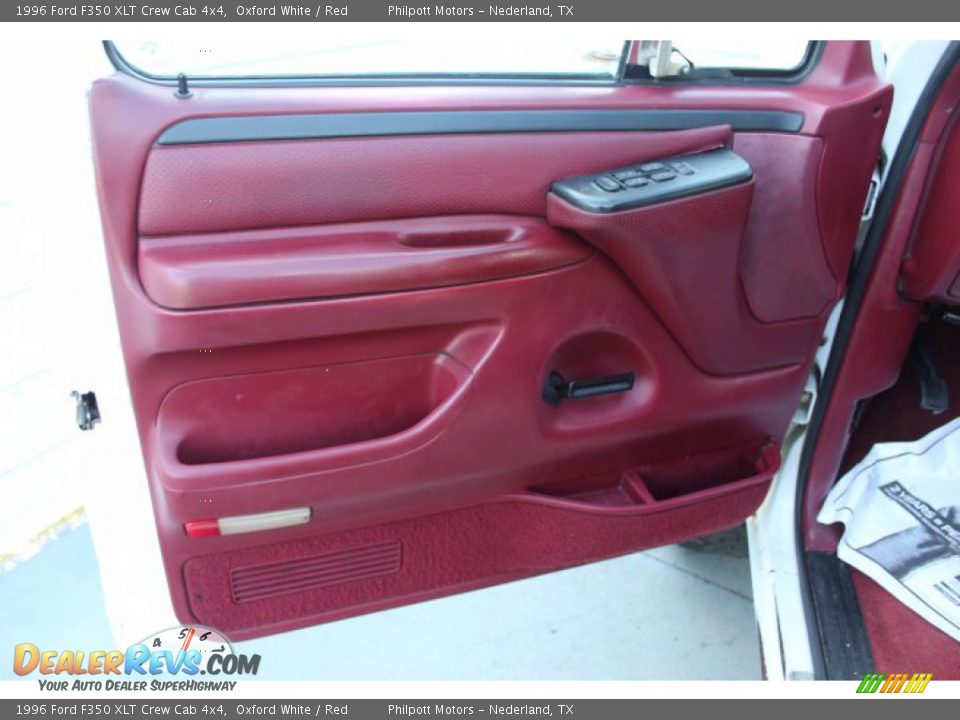 Door Panel of 1996 Ford F350 XLT Crew Cab 4x4 Photo #11