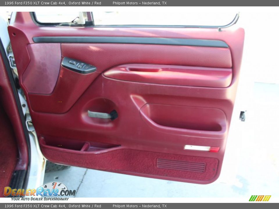 Door Panel of 1996 Ford F350 XLT Crew Cab 4x4 Photo #21