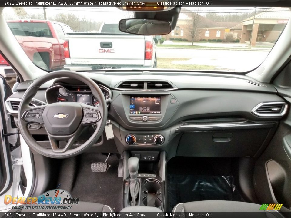 Dashboard of 2021 Chevrolet TrailBlazer LS AWD Photo #11