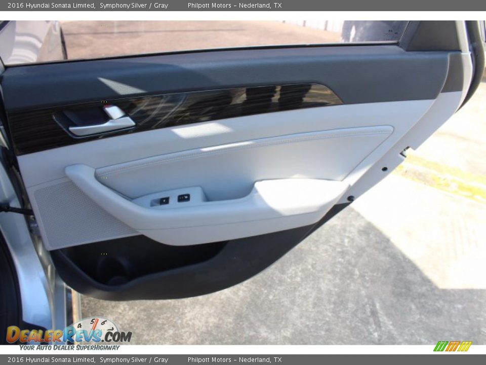 2016 Hyundai Sonata Limited Symphony Silver / Gray Photo #24