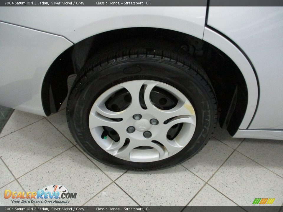 2004 Saturn ION 2 Sedan Silver Nickel / Grey Photo #6