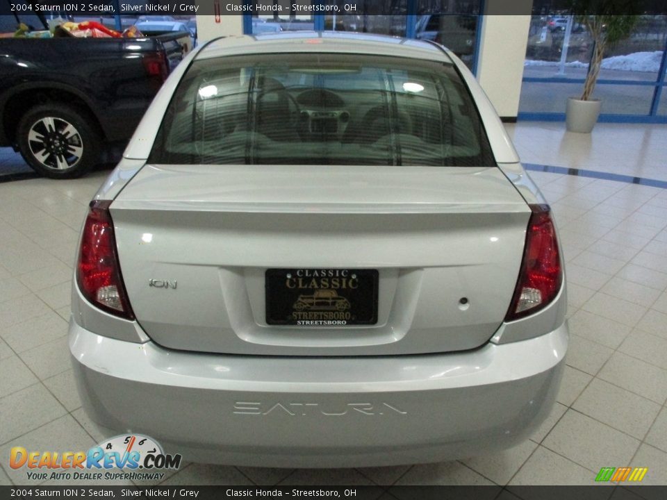 2004 Saturn ION 2 Sedan Silver Nickel / Grey Photo #12