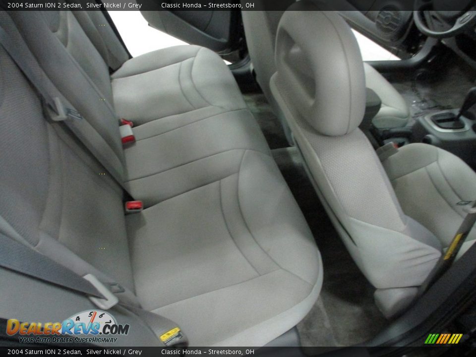 2004 Saturn ION 2 Sedan Silver Nickel / Grey Photo #20