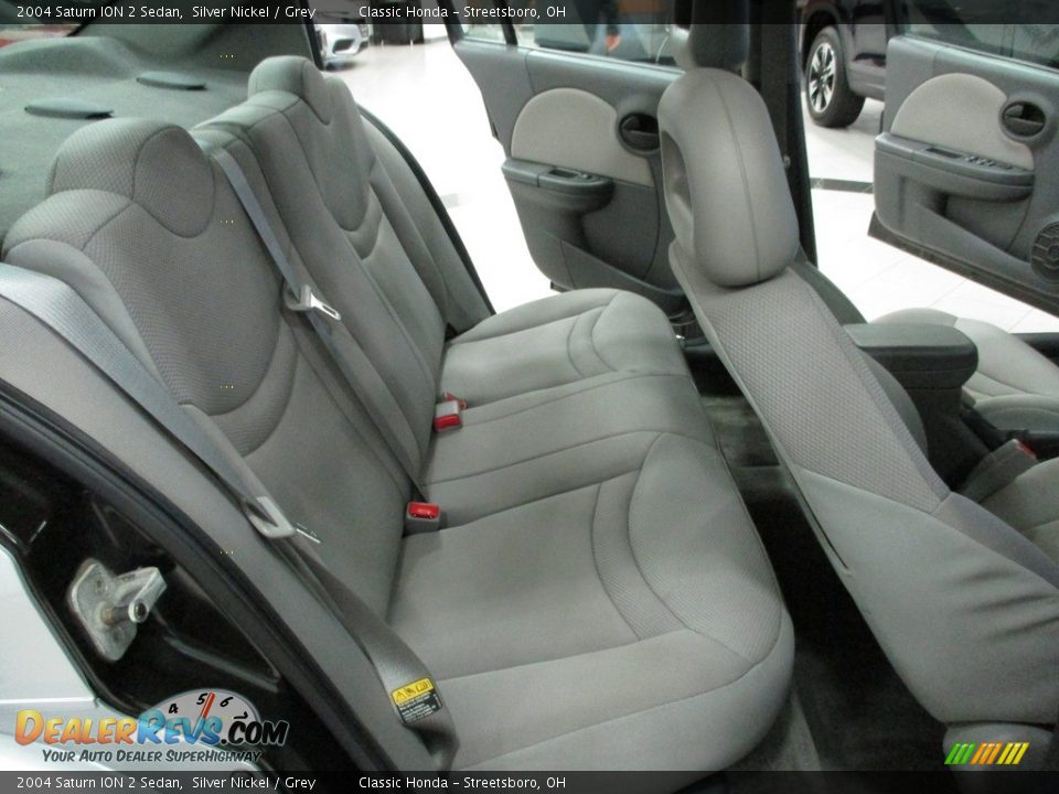 2004 Saturn ION 2 Sedan Silver Nickel / Grey Photo #21