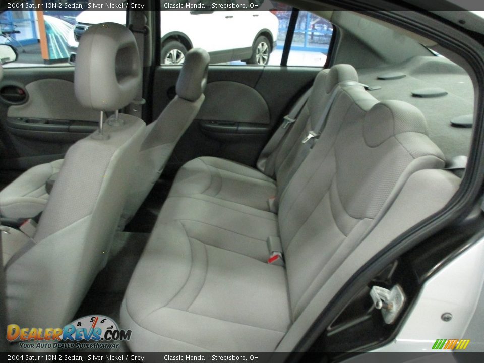 2004 Saturn ION 2 Sedan Silver Nickel / Grey Photo #24
