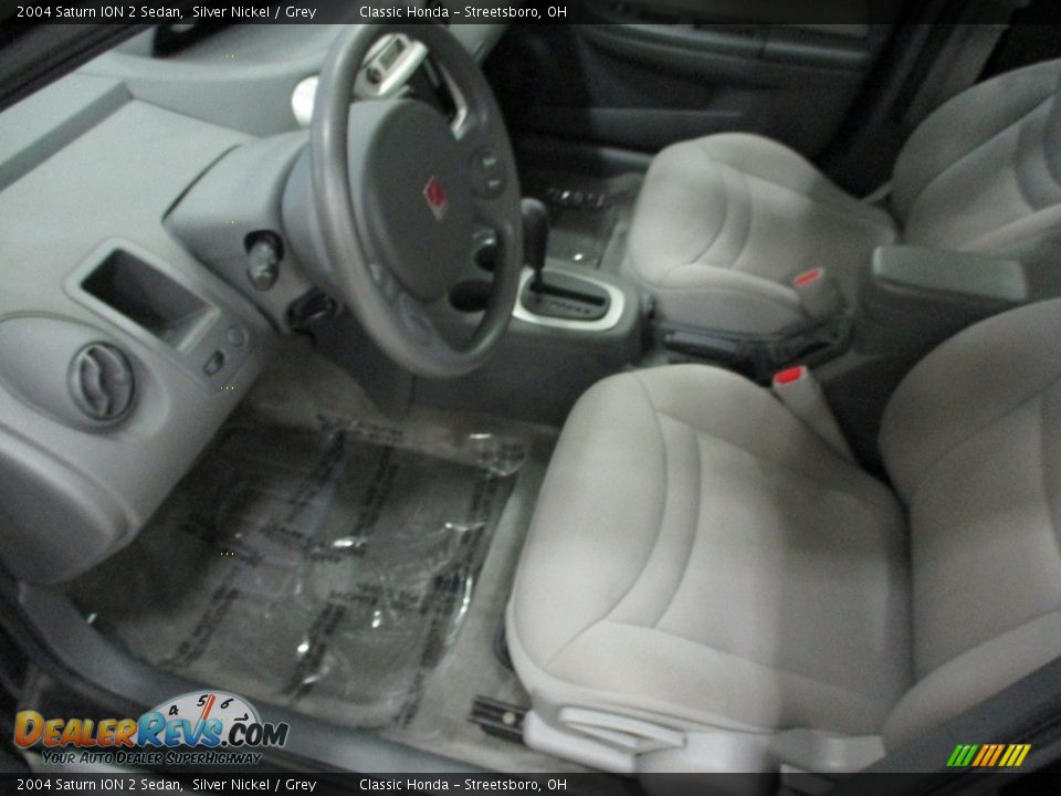 2004 Saturn ION 2 Sedan Silver Nickel / Grey Photo #26