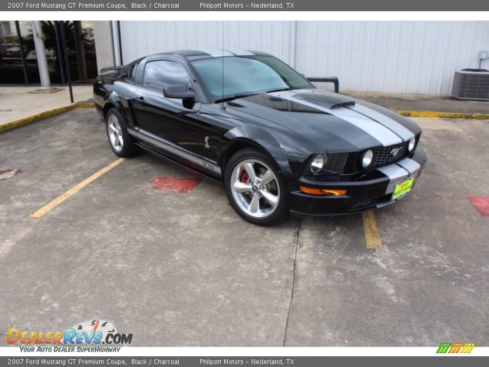 2007 Ford Mustang GT Premium Coupe Black / Charcoal Photo #2