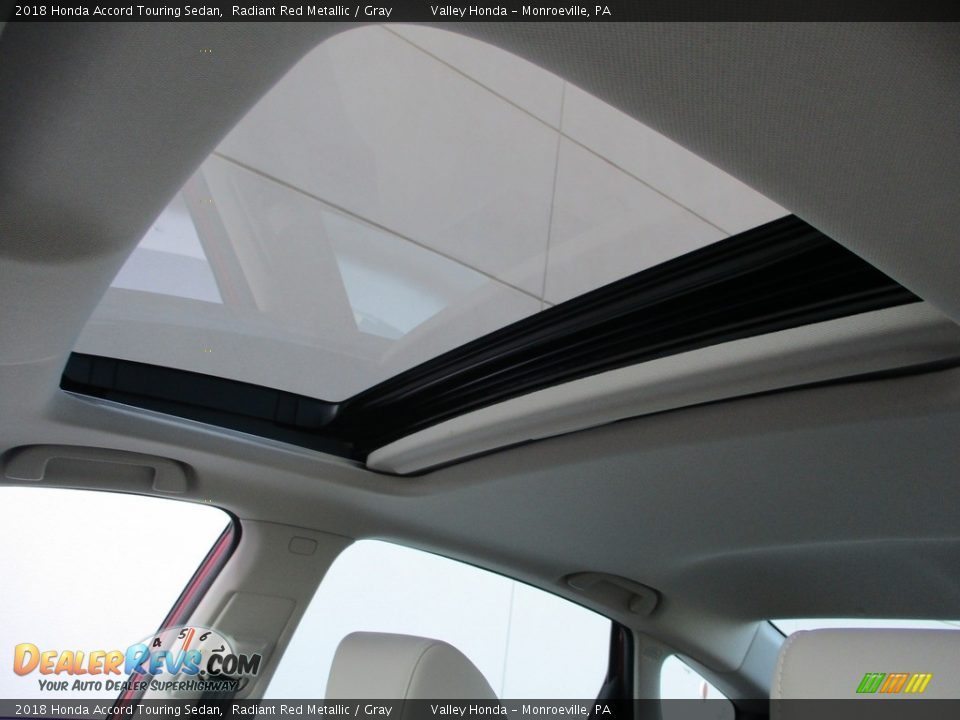 2018 Honda Accord Touring Sedan Radiant Red Metallic / Gray Photo #12