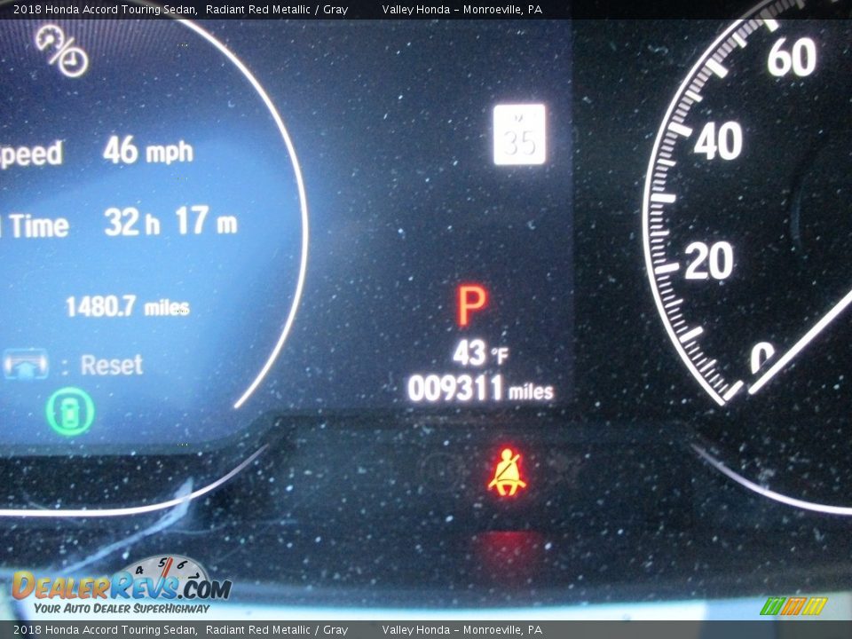 2018 Honda Accord Touring Sedan Radiant Red Metallic / Gray Photo #20