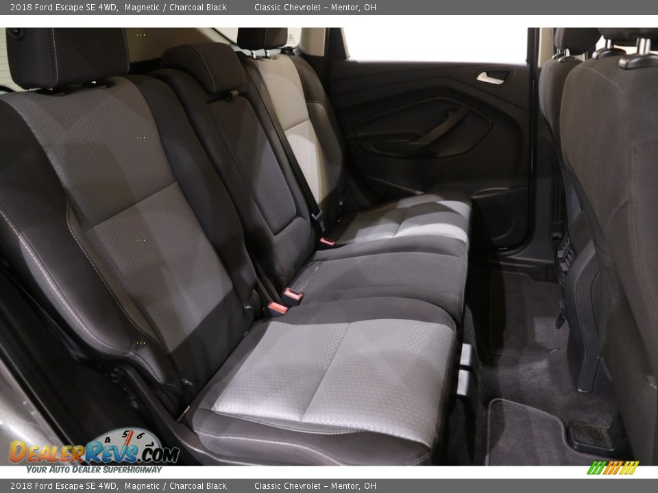 2018 Ford Escape SE 4WD Magnetic / Charcoal Black Photo #16