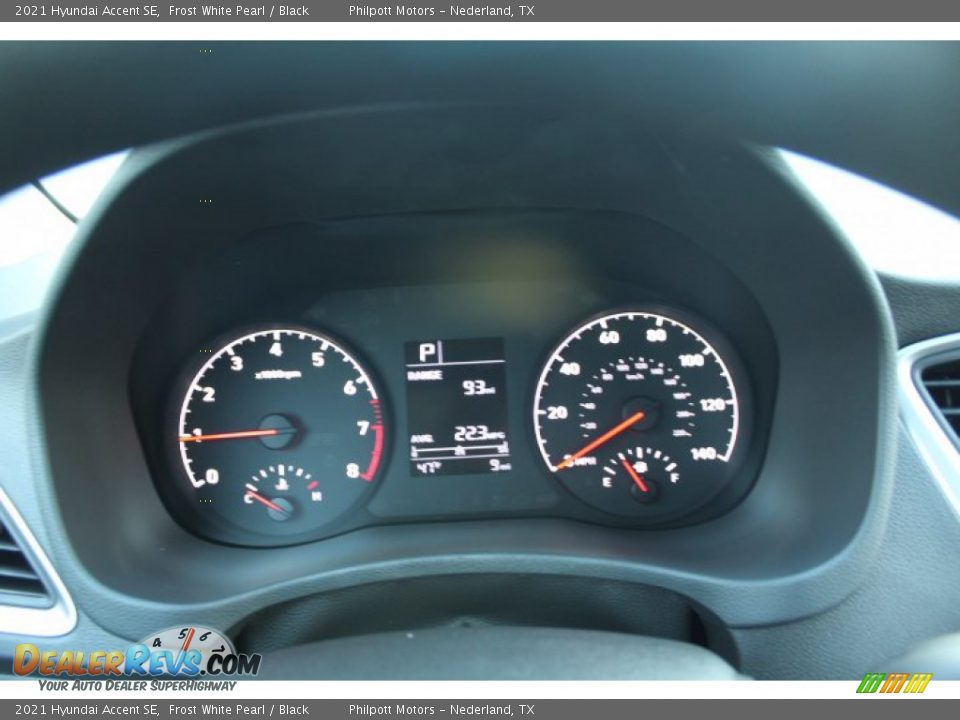 2021 Hyundai Accent SE Frost White Pearl / Black Photo #12