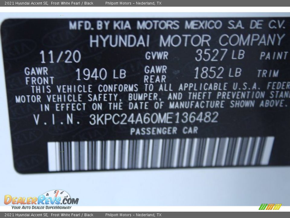 2021 Hyundai Accent SE Frost White Pearl / Black Photo #22