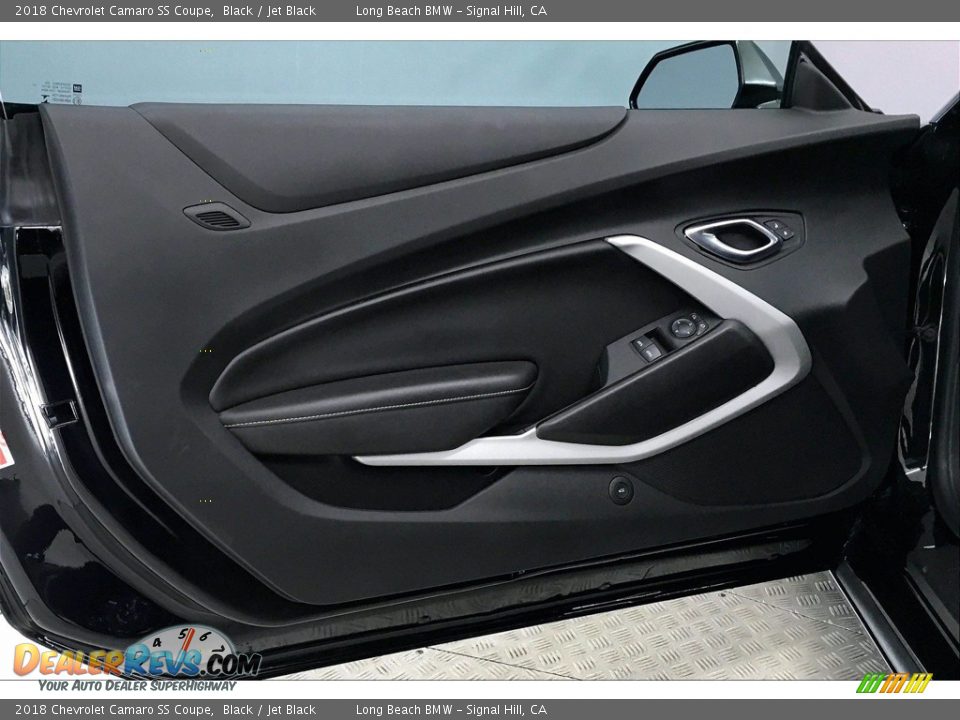 Door Panel of 2018 Chevrolet Camaro SS Coupe Photo #23