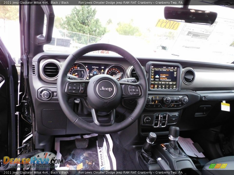 Dashboard of 2021 Jeep Gladiator Willys 4x4 Photo #12