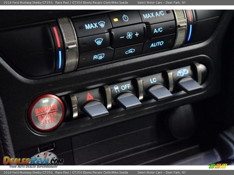 Controls of 2019 Ford Mustang Shelby GT350 Photo #16