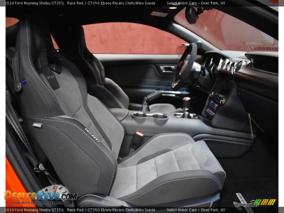 Front Seat of 2019 Ford Mustang Shelby GT350 Photo #19