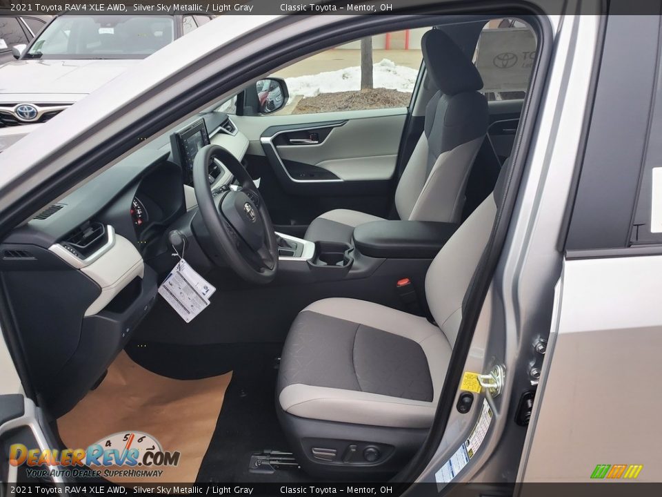 2021 Toyota RAV4 XLE AWD Silver Sky Metallic / Light Gray Photo #2