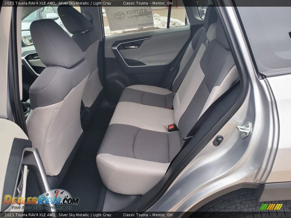 2021 Toyota RAV4 XLE AWD Silver Sky Metallic / Light Gray Photo #3