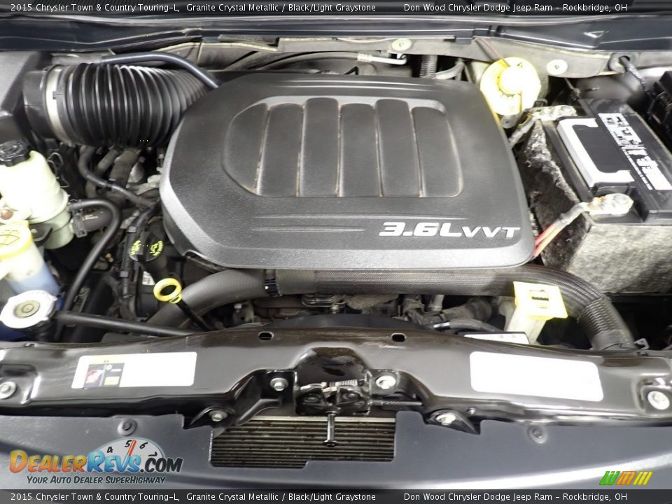 2015 Chrysler Town & Country Touring-L Granite Crystal Metallic / Black/Light Graystone Photo #8