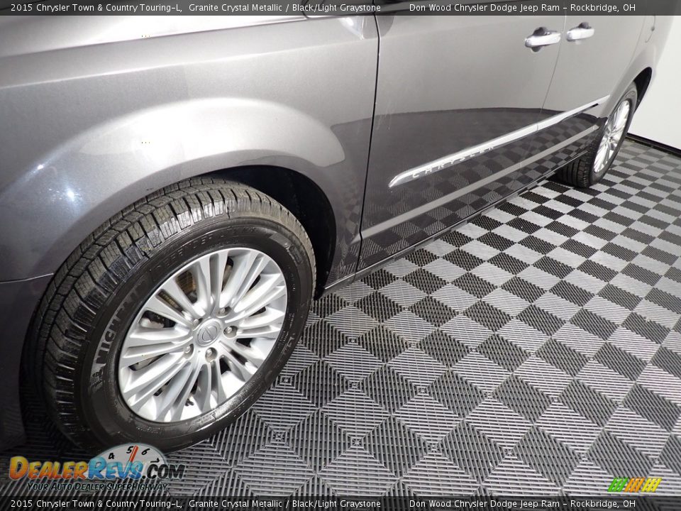 2015 Chrysler Town & Country Touring-L Granite Crystal Metallic / Black/Light Graystone Photo #10