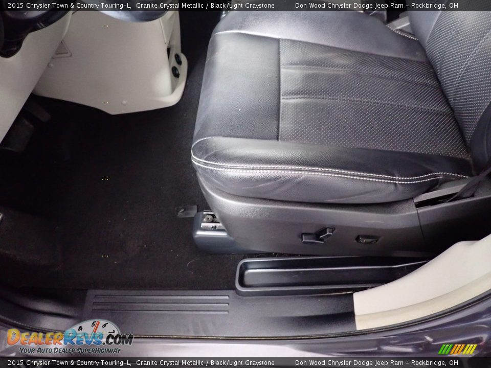 2015 Chrysler Town & Country Touring-L Granite Crystal Metallic / Black/Light Graystone Photo #24