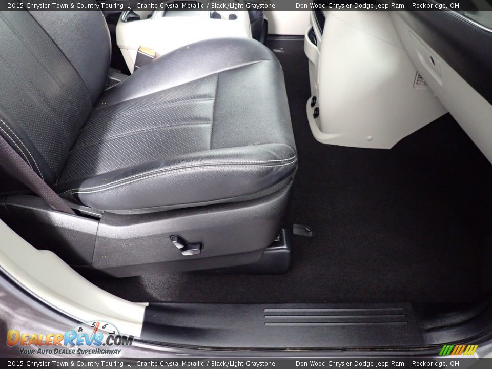 2015 Chrysler Town & Country Touring-L Granite Crystal Metallic / Black/Light Graystone Photo #33