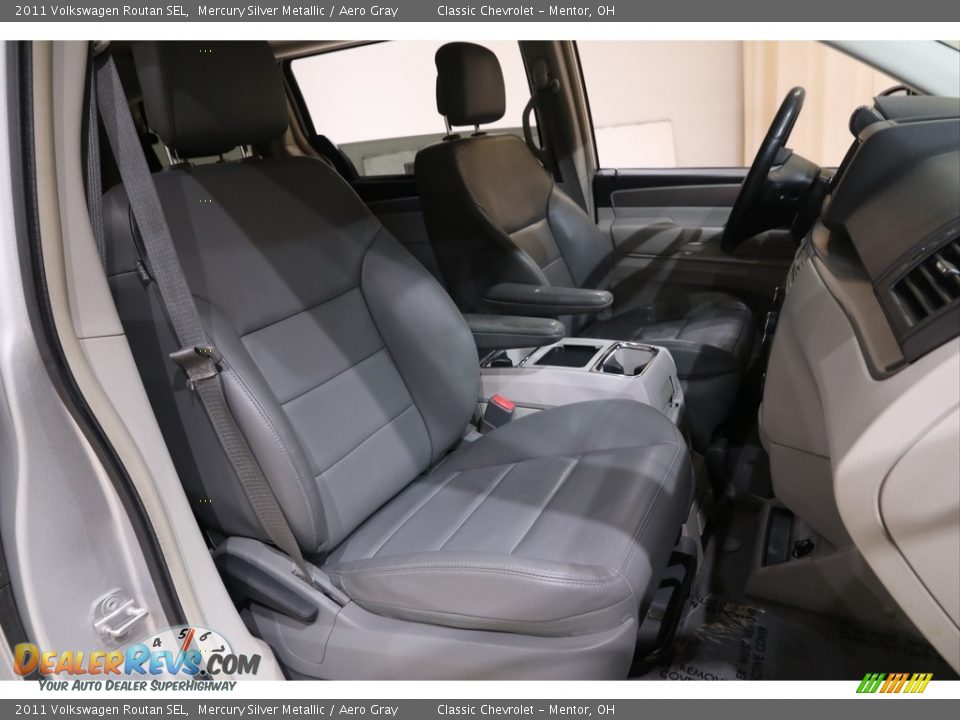 2011 Volkswagen Routan SEL Mercury Silver Metallic / Aero Gray Photo #15