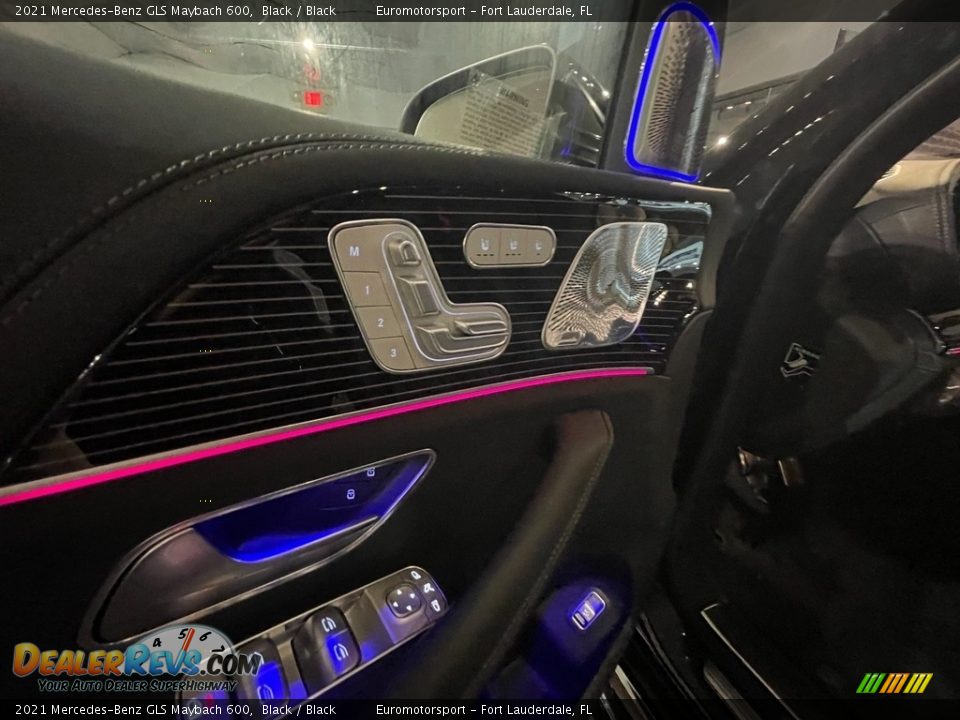 Door Panel of 2021 Mercedes-Benz GLS Maybach 600 Photo #3