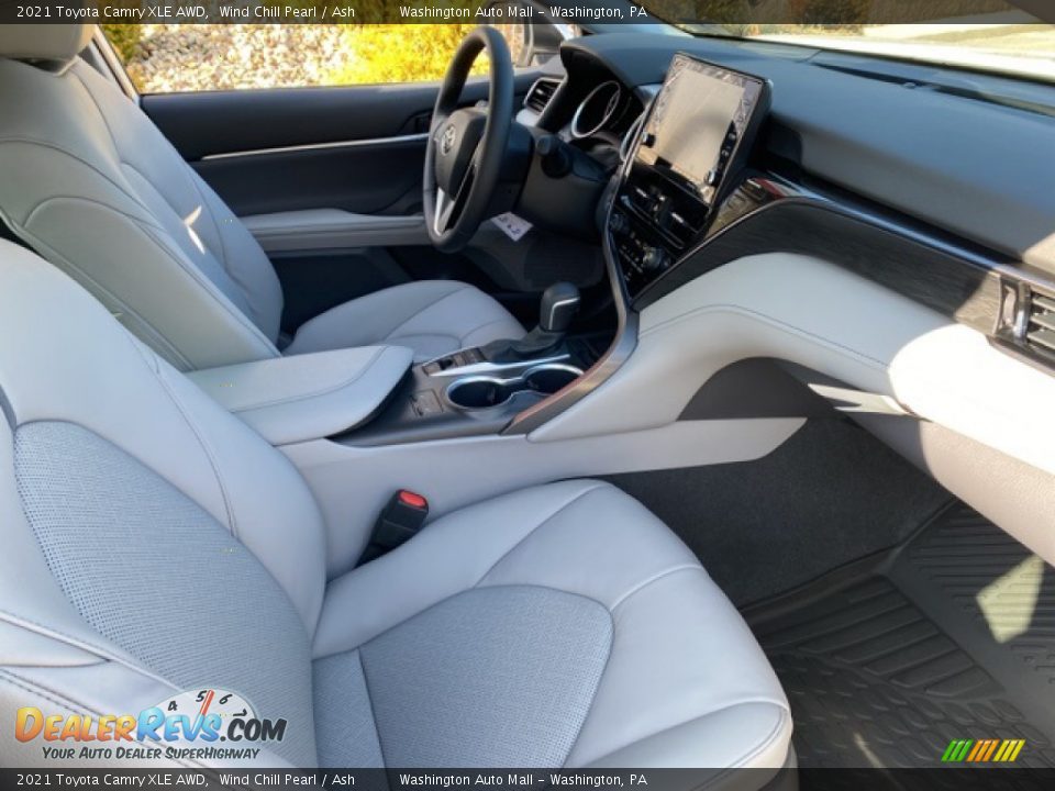 2021 Toyota Camry XLE AWD Wind Chill Pearl / Ash Photo #10