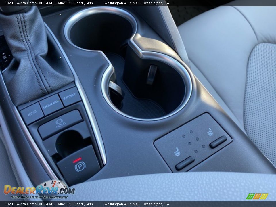 2021 Toyota Camry XLE AWD Wind Chill Pearl / Ash Photo #18