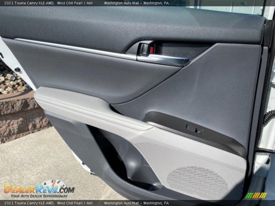 2021 Toyota Camry XLE AWD Wind Chill Pearl / Ash Photo #27