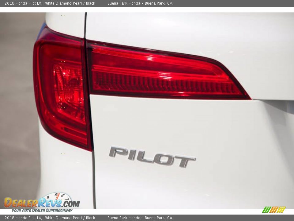 2018 Honda Pilot LX White Diamond Pearl / Black Photo #10