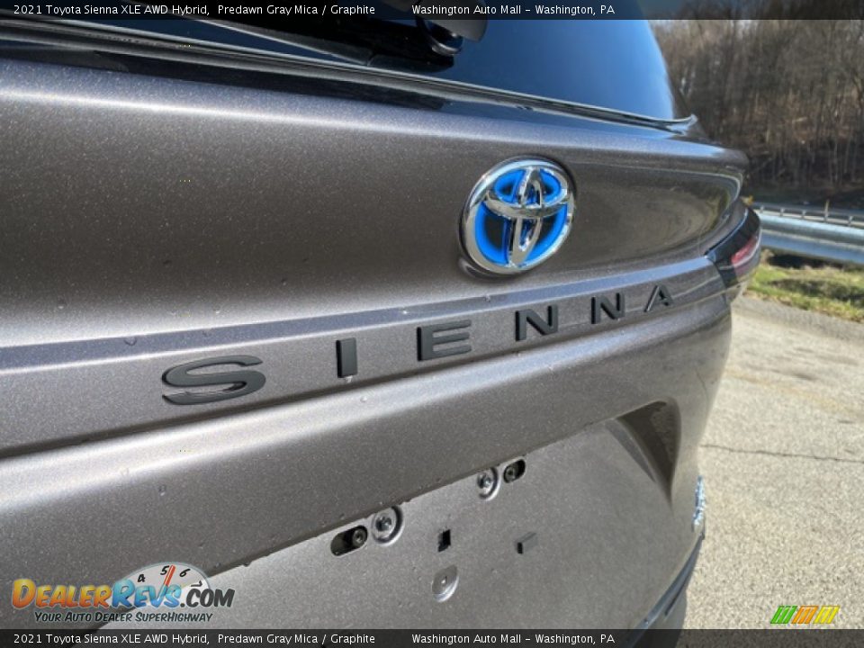 2021 Toyota Sienna XLE AWD Hybrid Predawn Gray Mica / Graphite Photo #28