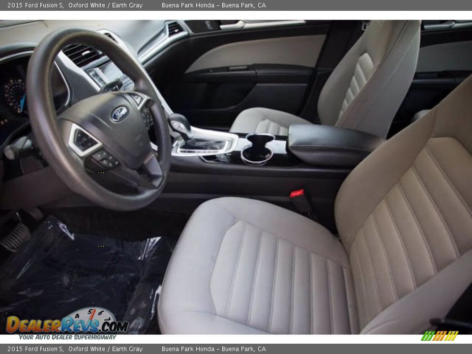 2015 Ford Fusion S Oxford White / Earth Gray Photo #3