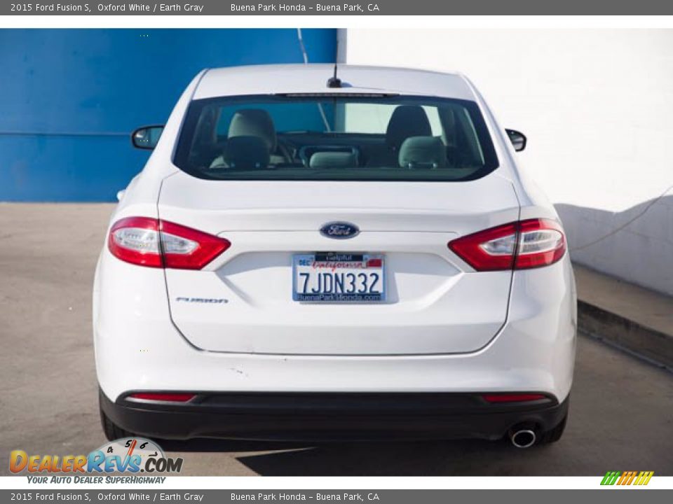 2015 Ford Fusion S Oxford White / Earth Gray Photo #11