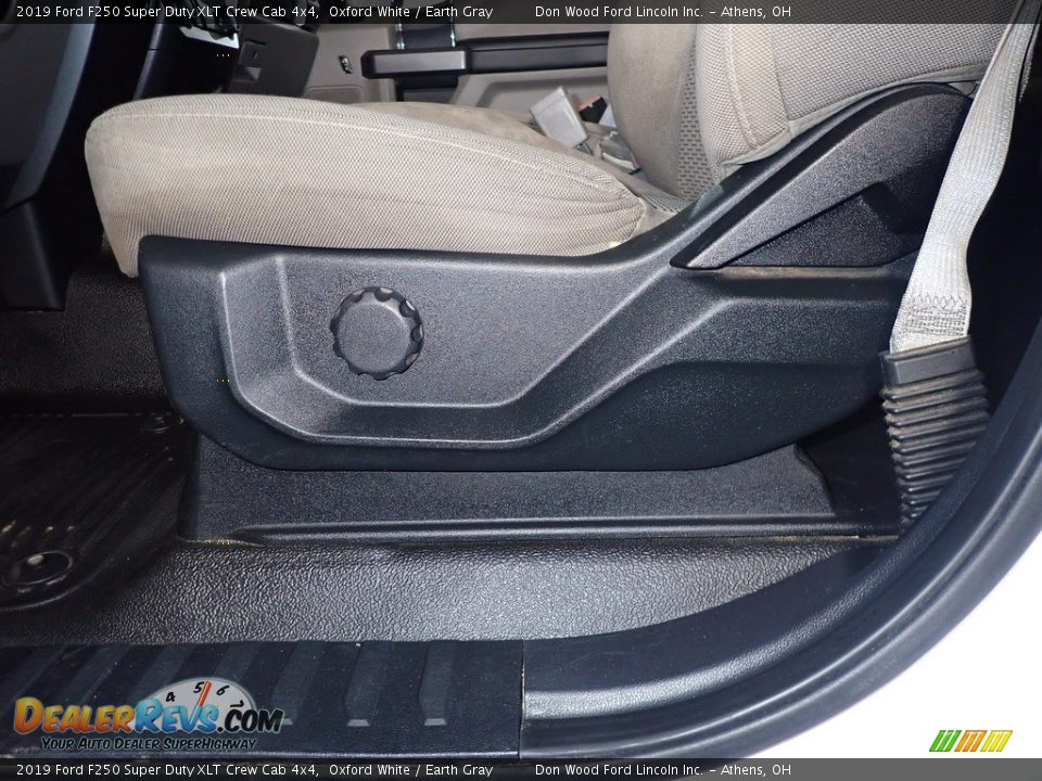 2019 Ford F250 Super Duty XLT Crew Cab 4x4 Oxford White / Earth Gray Photo #22