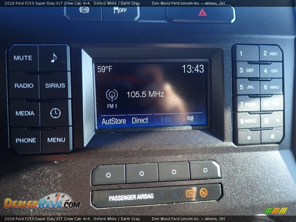 2019 Ford F250 Super Duty XLT Crew Cab 4x4 Oxford White / Earth Gray Photo #25