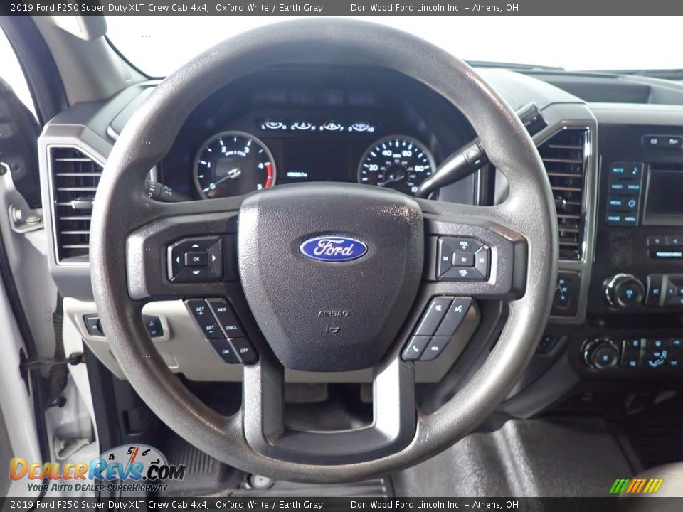 2019 Ford F250 Super Duty XLT Crew Cab 4x4 Oxford White / Earth Gray Photo #26