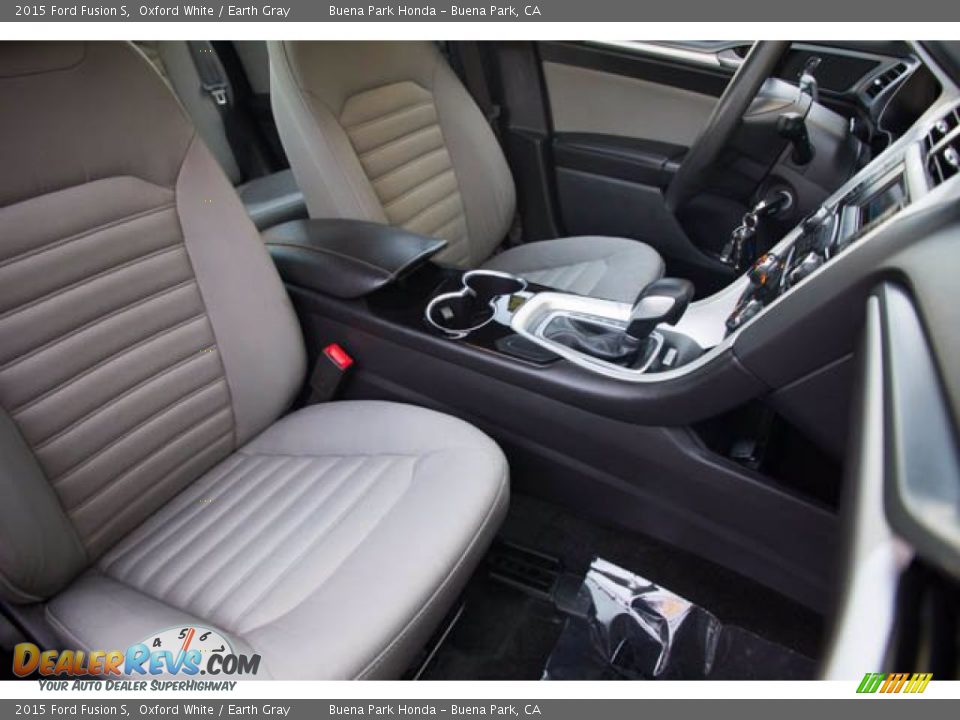 2015 Ford Fusion S Oxford White / Earth Gray Photo #22